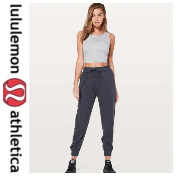 đź’•SALEđź’• Lululemon Green Ease Of Mind Pant - Picture 2 of 9